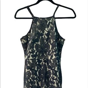 Black Cocktail Dress size small
Forever 21 lace over nude